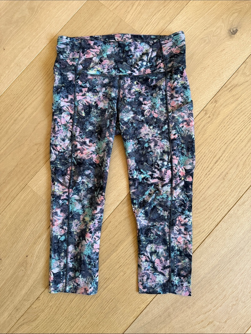 lululemon athletica Floral Print Cropped Leggings - Black, Pink & Teal
